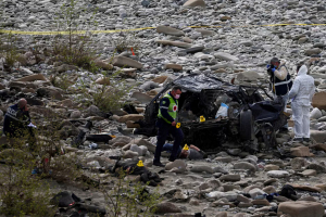 В Албании предположительно восемь мигрантов погибли в результате падения автомобиля в овраг