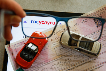 В России начали выдавать полисы автострахования «Синяя карта» для поездок в Беларусь