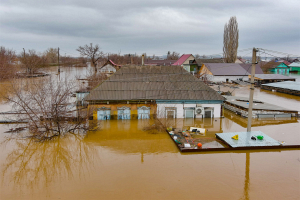 Ситуация с паводком в России: в Кургане из музеев вывезли ценные вещи, а в Орске отменили плату за детсады