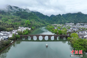 Фотофакт. Пейзаж китайского уезда Сюнин в Аньхое после весеннего дождя 