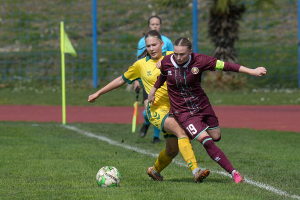 Женская футбольная сборная Беларуси рискует попасть в окружение политики