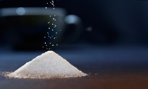 Знаете ли вы, что подкормка рассады сахаром вредна для растений?