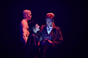 Премьерный «Маскарад» в театре имени М. Горького стал зрелищным, но мрачным триллером