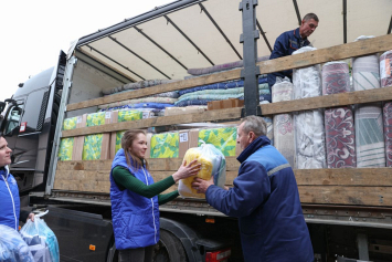 Десять тонн одеял, матрасов и раскладушек — БСЖ собрал благотворительный груз в Оренбург