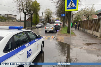 Легковой автомобиль сбил женщину на пешеходном переходе в Минске