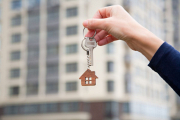Среднее количество сделок рынке недвижимости в Беларуси в месяц в 2024 году приближается к полутора тысячам
