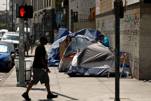 В условиях роста бездомности Верховный суд США может запретить проживание на улице