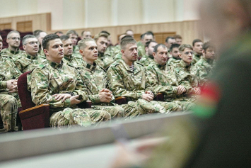 Военнослужащие запаса отработали навыки по тактической и огневой подготовке в в/ч 5448