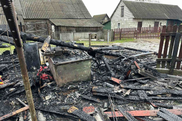 За минувшие сутки в Гродненской области огнем уничтожены гараж и автомобиль