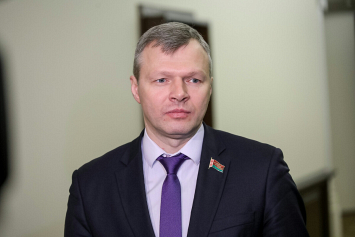 Романов выразил уверенность, что ВНС удастся вписать в политический быт белорусского общества