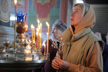 Фотофакт. Православные христиане празднуют Вербное воскресенье