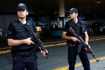 В Стамбуле задержаны боевики ИГ, готовившие теракт со взрывчаткой 
