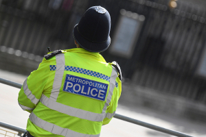 В Лондоне после нападения мужчины с мечом скончался один из пострадавших – 13-летний подросток