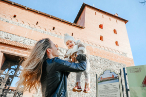 В Беларуси с 1 мая увеличиваются размеры государственных пособий семьям, воспитывающим детей