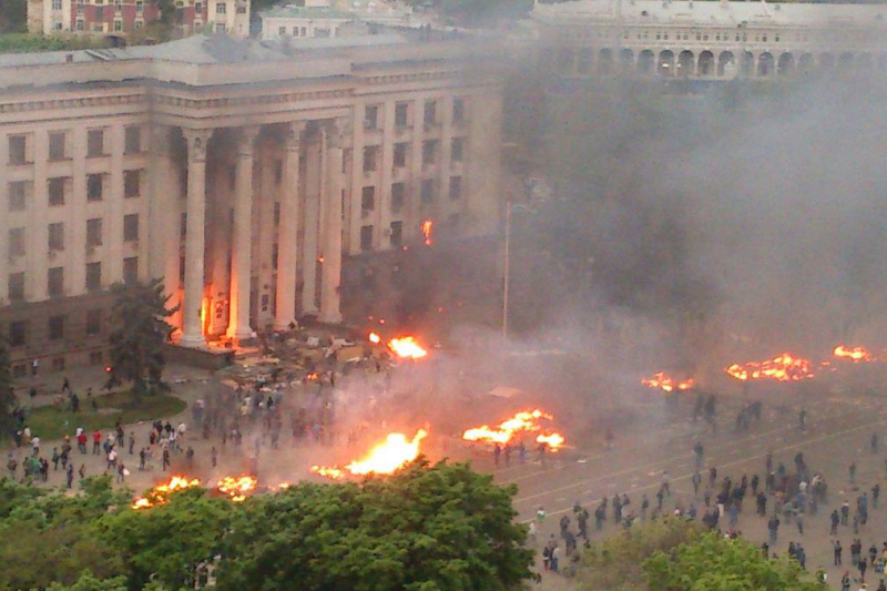 День, когда сгорела Украина: 10 лет назад нацисты убили одесситов в Доме профсоюзов