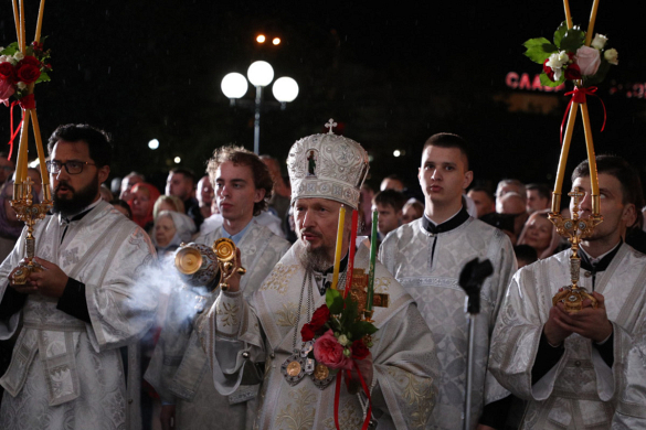 Фотофакт. Торжественное богослужение в Минском Свято-Духовом кафедральном соборе
