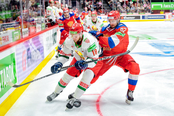 Сборная Беларуси по хоккею проиграла россиянам в товарищеской встрече в Омске