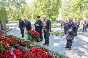 В Беларуси свято чтут память защитников Отечества, которые погибли в боях за Родину – Сергеенко
