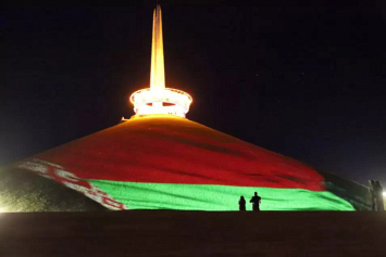 Курган Славы окрасится в цвета государственной символики вечером 8 мая