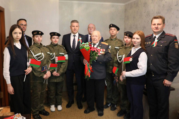 Начальник могилевской милиции поздравил ветерана Великой Отечественной войны и внутренних дел с Днем Победы