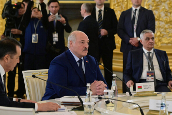 Лукашенко: без ЕАЭС не всем удалось бы сохранить свой суверенитет