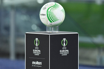 «Олимпиакос» повторно победил «Астон Виллу» и стал вторым финалистом Лиги конференций УЕФА
