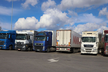 ГПК: около 1100 грузовиков фиксируется перед всеми литовскими пунктами пропуска