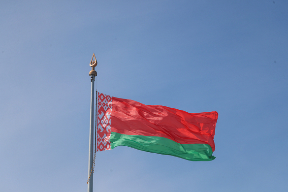 Лукашенко поздравил белорусов с Днем Государственного флага, Государственного герба и Государственного гимна
