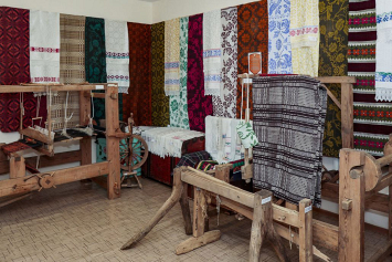 В агрогородке Погородно бережно сохраняют традиции ткачества