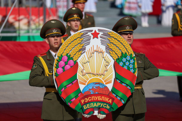 68,3 процента населения Беларуси главным национальным символом считают флаг, герб и гимн