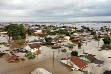 На юге Бразилии число погибших в результате наводнений  превысило 140 человек