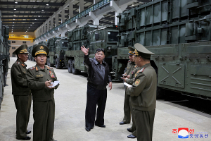 СМИ: лидер Северной Кореи Ким Чен Ын проинспектировал систему тактического ракетного оружия
