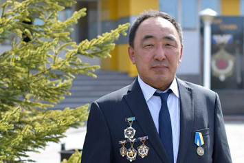 Удостоенный звания Героя Труда водитель из Бурятии почти 40 лет отработал за рулем БЕЛАЗов