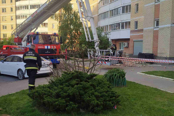В Минске обрушился фасад жилого дома, пострадавших нет