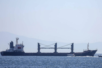 Reuters: у берегов Йемена на борту нефтяного танкера начался пожар из-за ракетного удара