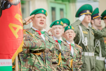 В Гомеле прошел слет военно-патриотических клубов «Юная граница»