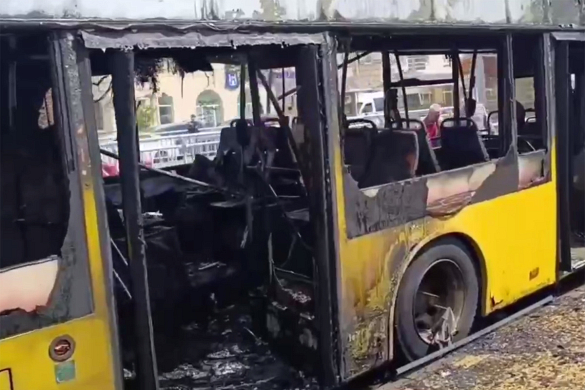 Столичные спасатели ликвидировали возгорание автобуса