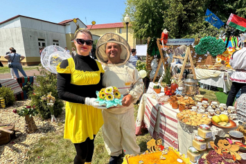 В Лельчицком районе проходит праздник «Медовый фольварк», имеющий статус историко-культурной ценности