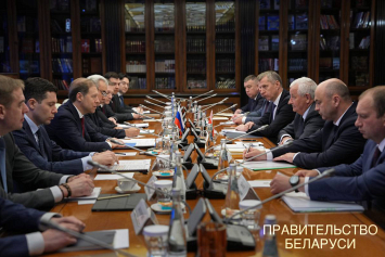 Пархомчик и Мантуров обсудили вопросы реализации единой промышленной политики на территории СГ