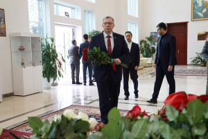 Генпрокурор Беларуси почтил память погибшего Президента Ирана и иных госдеятелей