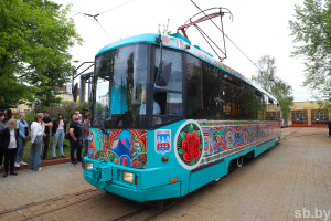 Тематический трамвай к 30-летию установления дипотношений с Пакистаном презентовали в Минске