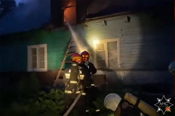 В Гродненском районе очевидец происшествия спас пятерых человек при пожаре