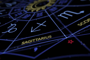 Астрологи назвали три знака зодиака, которые умеют лучше всех манипулировать другими