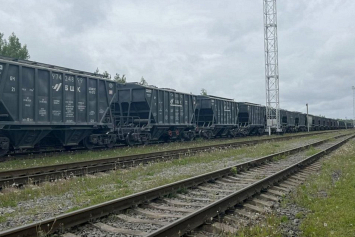БЦК планирует в мае доставить собственным поездом в РФ 67 тыс. тонн цемента
