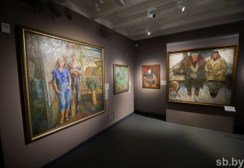 В Национальном художественном музее открылась выставка «Сибирь многоликая»