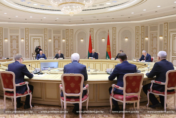 От электробусов до беспилотников. Лукашенко назвал перспективные направления сотрудничества с Алтайским краем