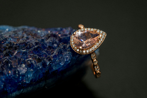 В Иерусалиме в Городе Давида обнаружено золотое кольцо с камнем возрастом 2,3 тыс. лет