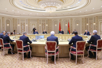 Предметный диалог по всем направлениям. Итоги встречи Лукашенко с губернатором Алтайского края