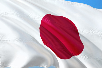 В Японии создан первый в мире спутник из дерева