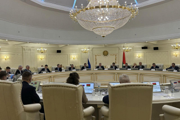 Беларусь предлагает Алтайскому краю России сотрудничество в станкостроении